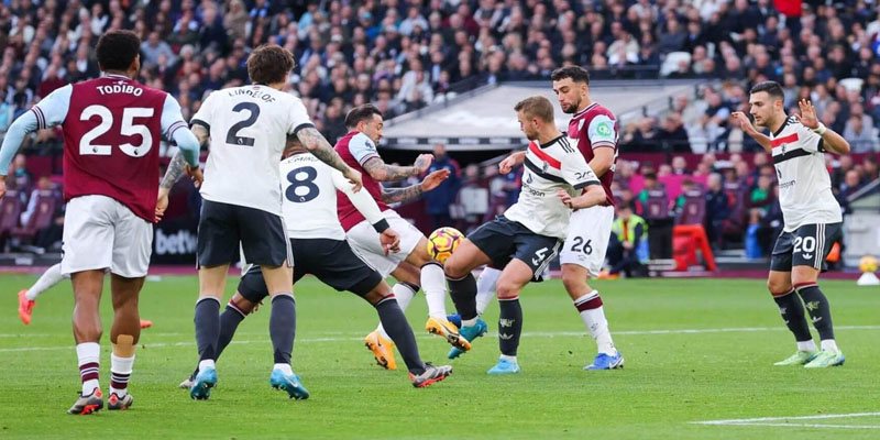 Dự kiến các gương mặt ra quân trận cầu ngày 27/07